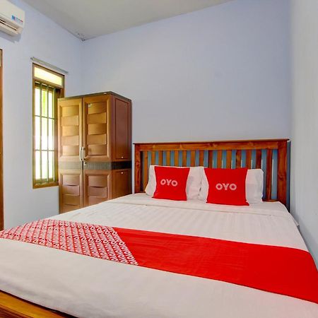 Super Oyo 93012 Griya Kencana Asri Syariah Lawean Extérieur photo