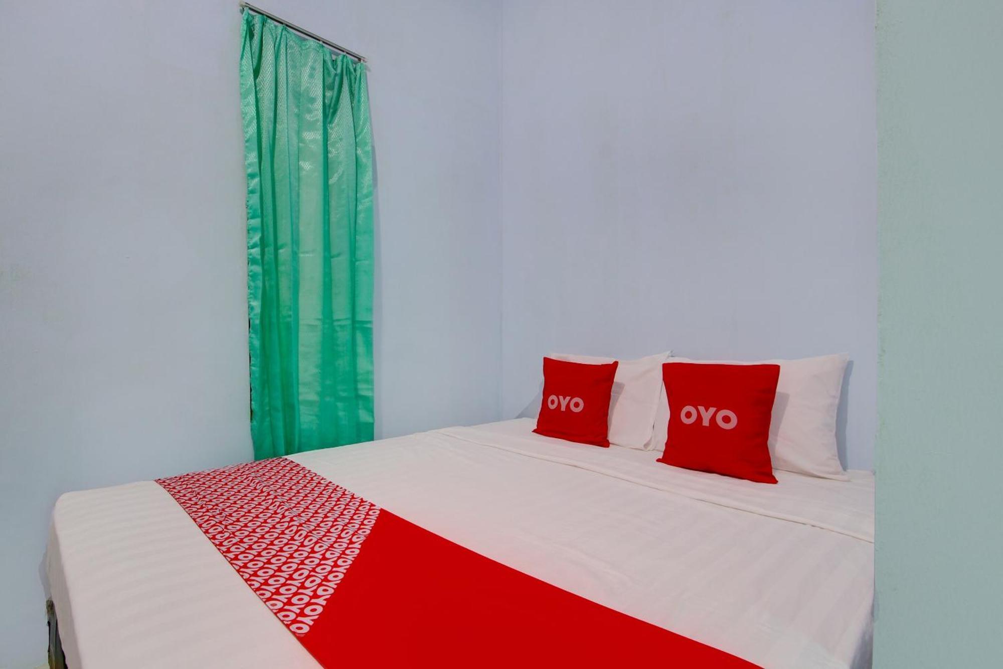 Super Oyo 93012 Griya Kencana Asri Syariah Lawean Extérieur photo