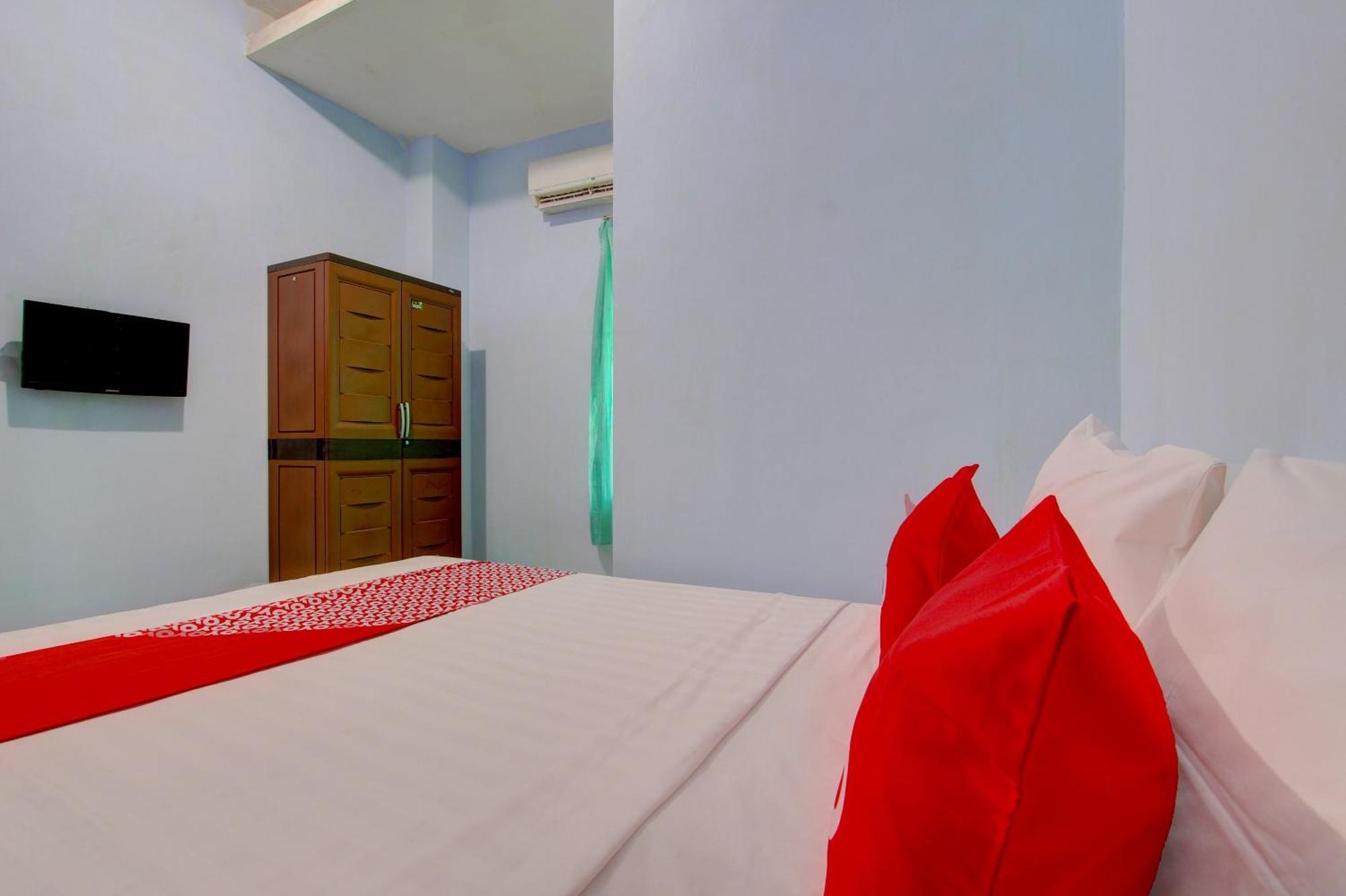 Super Oyo 93012 Griya Kencana Asri Syariah Lawean Extérieur photo