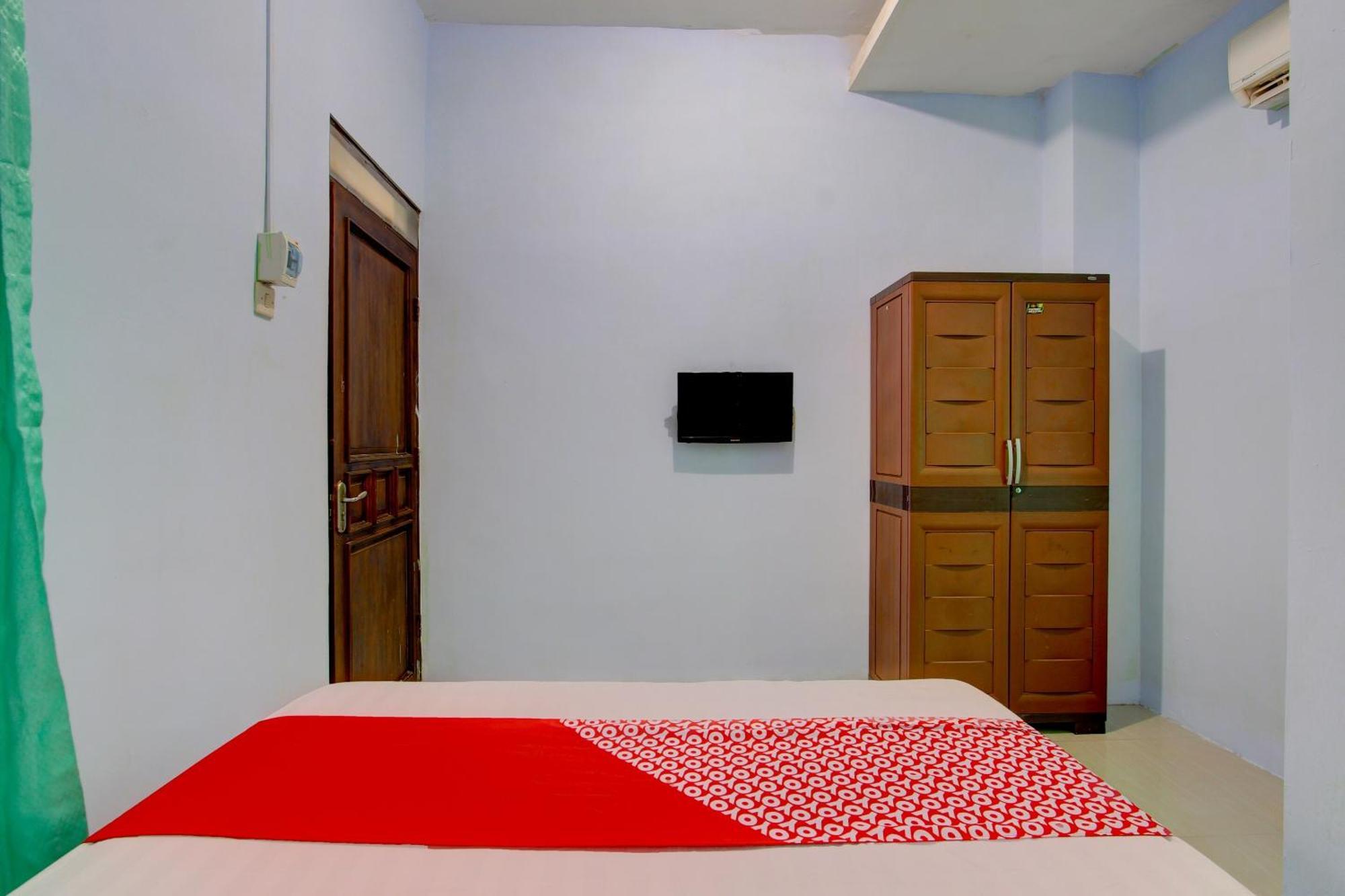 Super Oyo 93012 Griya Kencana Asri Syariah Lawean Extérieur photo