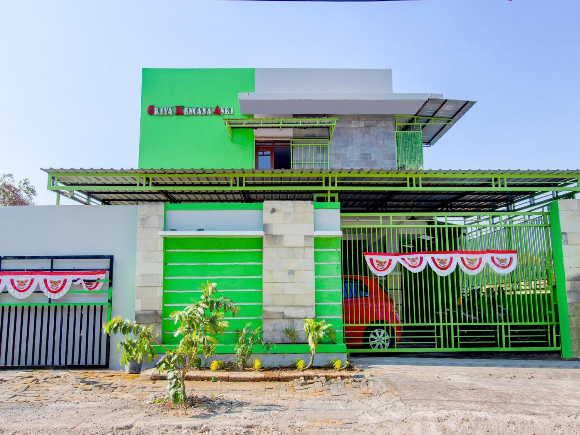 Super Oyo 93012 Griya Kencana Asri Syariah Lawean Extérieur photo