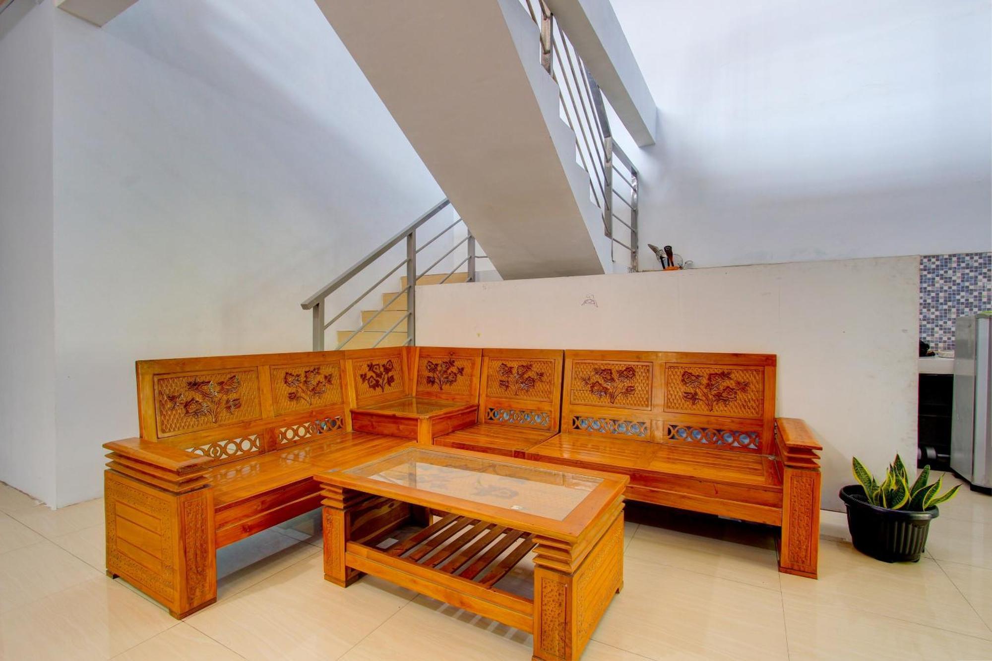 Super Oyo 93012 Griya Kencana Asri Syariah Lawean Extérieur photo